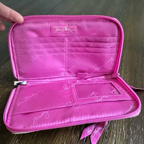 NWOT Vera Bradley zip around wallet - Picture 8 of 8